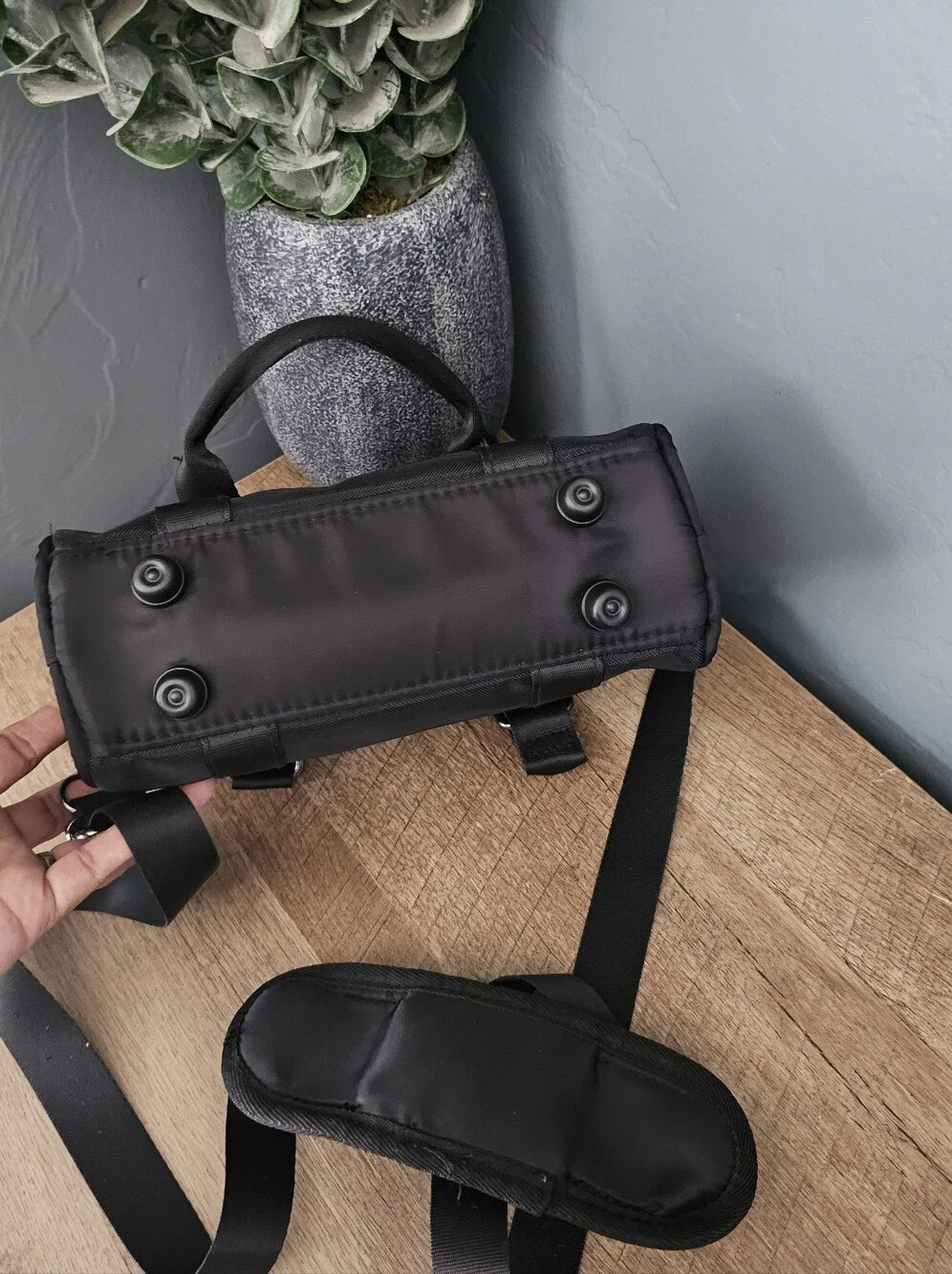 Alo Mini Mesh Handbag